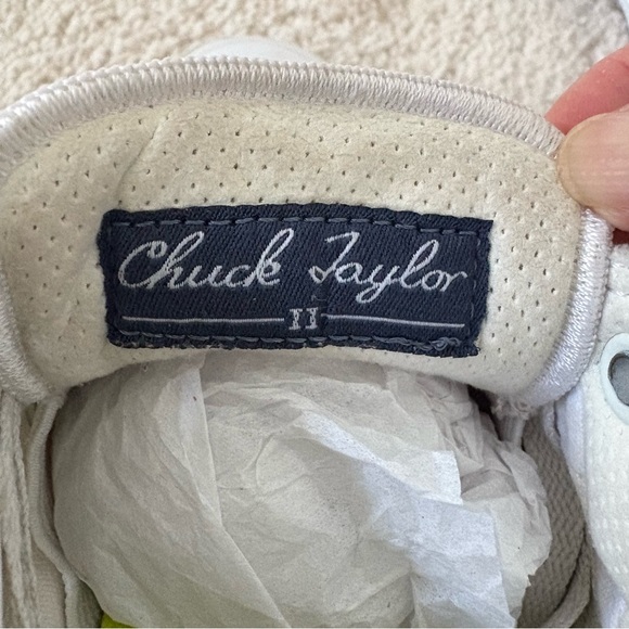 Converse All Star Men-6.5 / Women-8.5 Chuck Taylor II White Canvas Sneakers - Picture 3 of 9